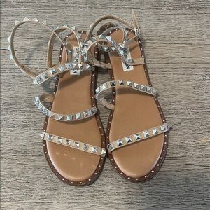 Steve Madden Women's Travel Rock Stud Flat Sandals Size 8.5‎